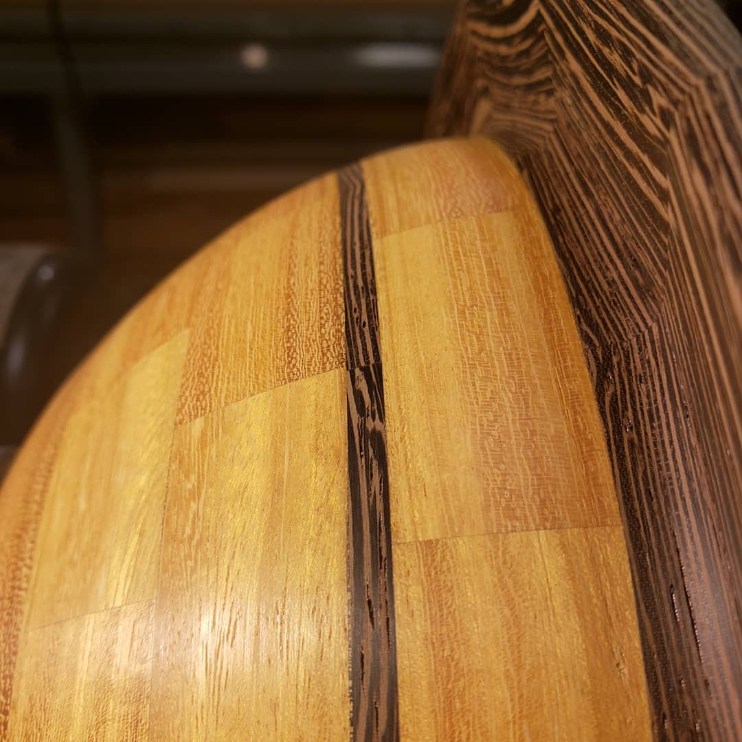 KyleStubbins's tweet photo. #osageorange &amp; #wenge shallow bowl. Beautiful 🎃 colors! It'd make a great 🍬 bowl!

#woodworking #creationsbyKAS #Stubbs #maker #segmentedturning https://t.co/gWHsKvT3wO