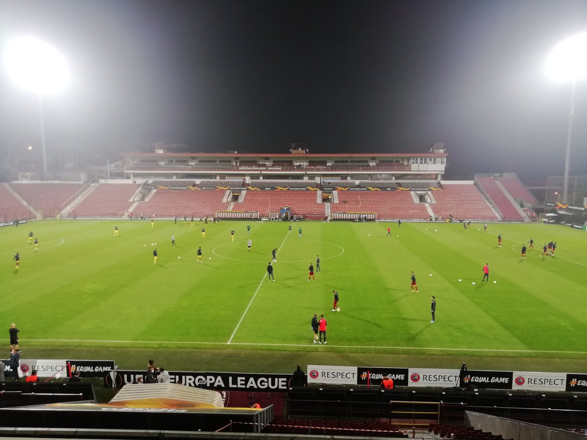 ZahidiAbbas's tweet photo. @EuropaLeague Group Stage match: @CFR_1907_Cluj vs @BSC_YB. 20 minutes to KO. https://t.co/ubpb657bmt
