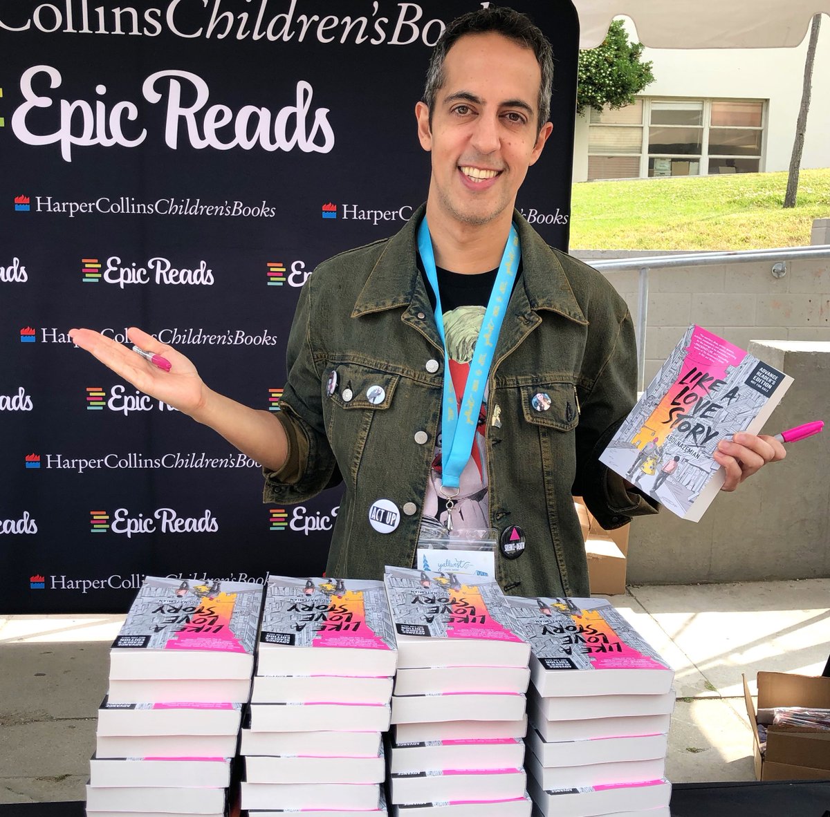 WOLSyracuse's tweet photo. We've got *2* #WOL2020 prompts for you today! The first comes from the fabulous @Abdaddy , author of LIKE A LOVE STORY… #EveryDayIWrite
https://t.co/qv37hgKN2b https://t.co/Q4OQZLX7vD