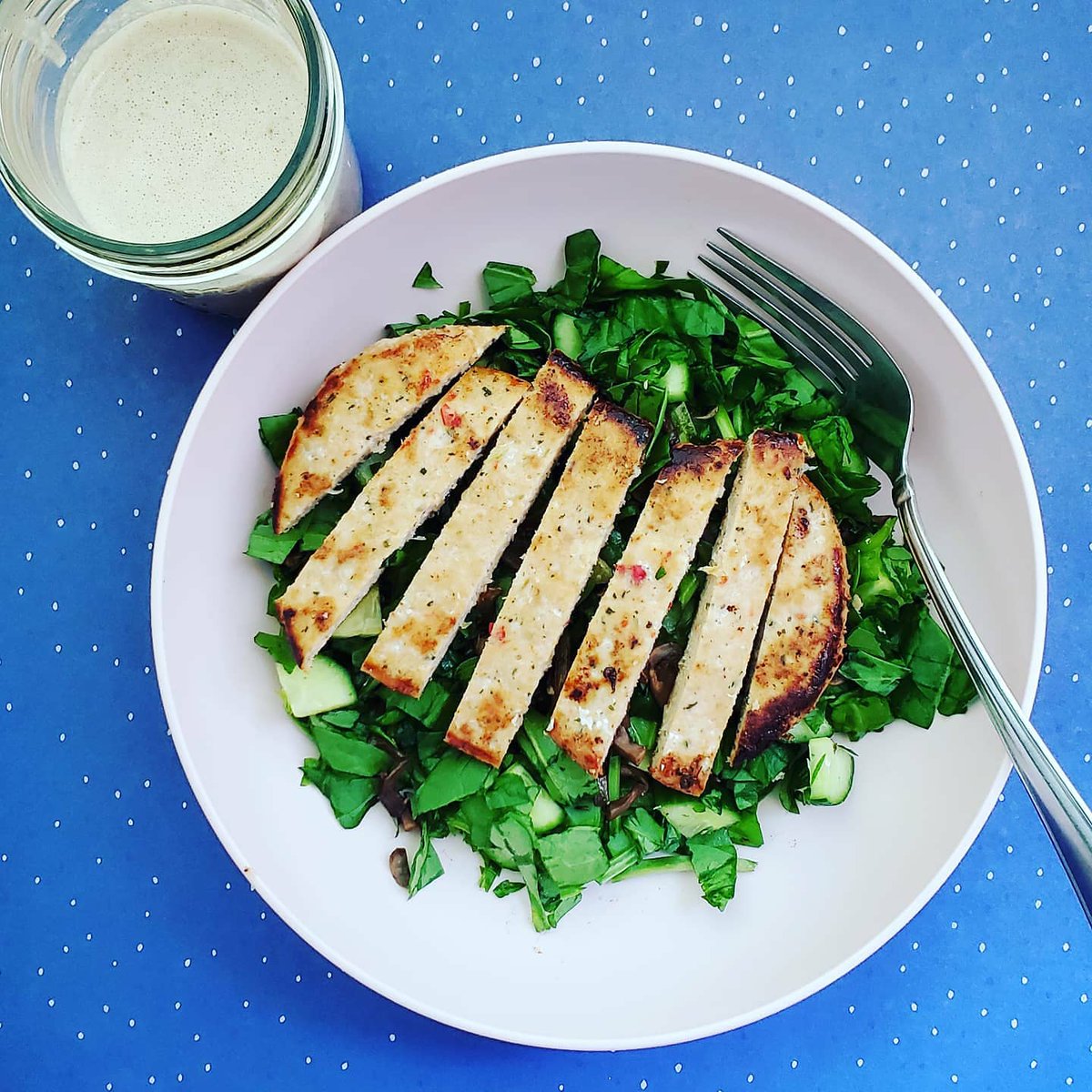 sumidoomi's tweet image. Finishing up some items in the fridge today!  "Waste not, want not" and all that. 😁 #leftovers #shelfcooking #paleo