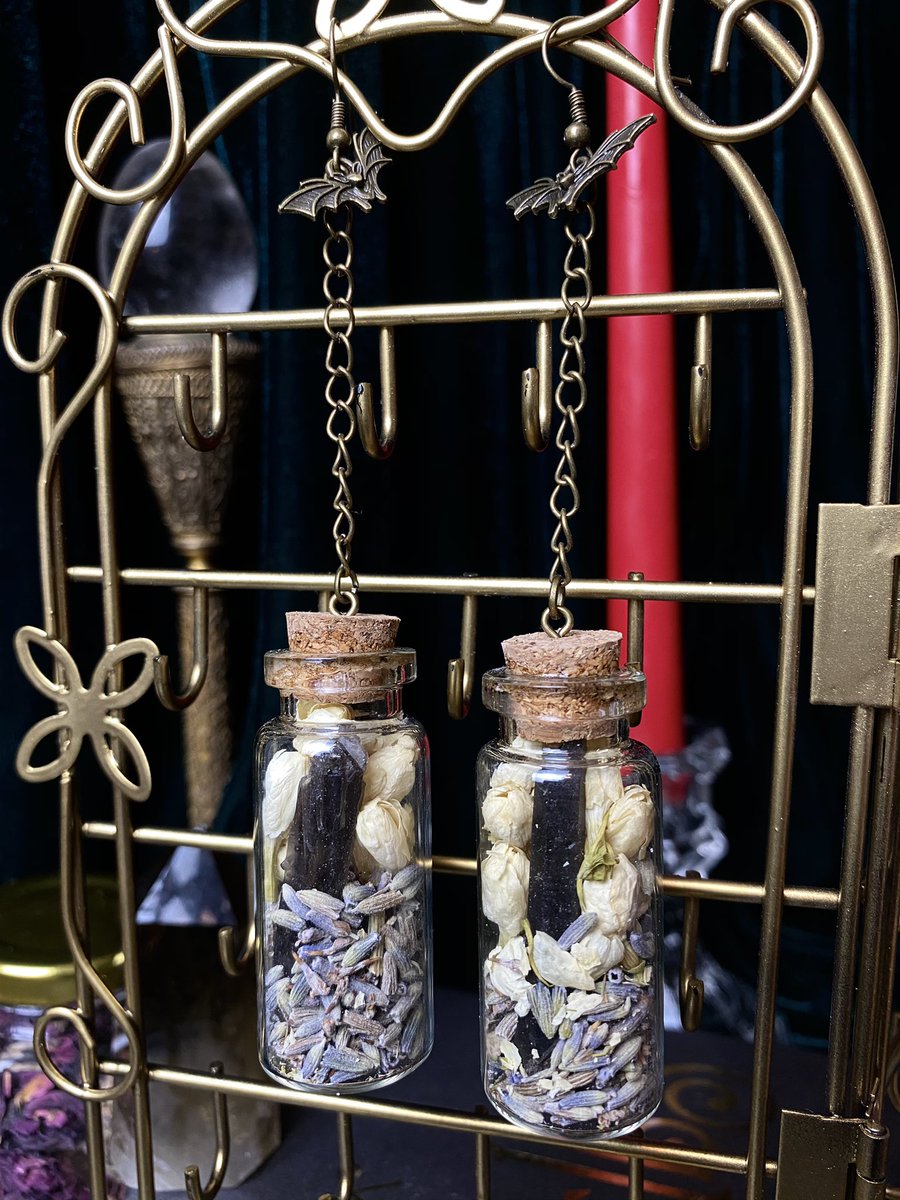 ♡ Circe’s Apothecary Capsules ♡ ✧ Circe was renowned for her vast knowledge of potions and herbs. ✧➺ every item in this thread will be available on 10/30 at 6pm central➺ all items are under $30, many at $10 and $15 ➺ set an alarm!