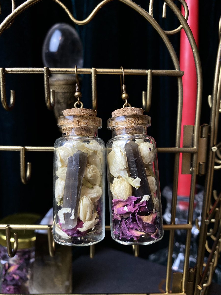 ♡ Circe’s Apothecary Capsules ♡ ✧ Circe was renowned for her vast knowledge of potions and herbs. ✧➺ every item in this thread will be available on 10/30 at 6pm central➺ all items are under $30, many at $10 and $15 ➺ set an alarm!