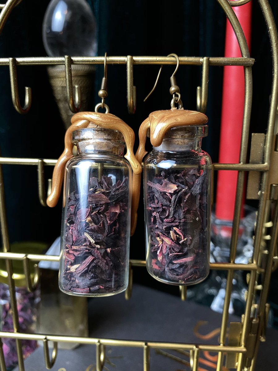 ♡ Circe’s Apothecary Capsules ♡ ✧ Circe was renowned for her vast knowledge of potions and herbs. ✧➺ every item in this thread will be available on 10/30 at 6pm central➺ all items are under $30, many at $10 and $15 ➺ set an alarm!