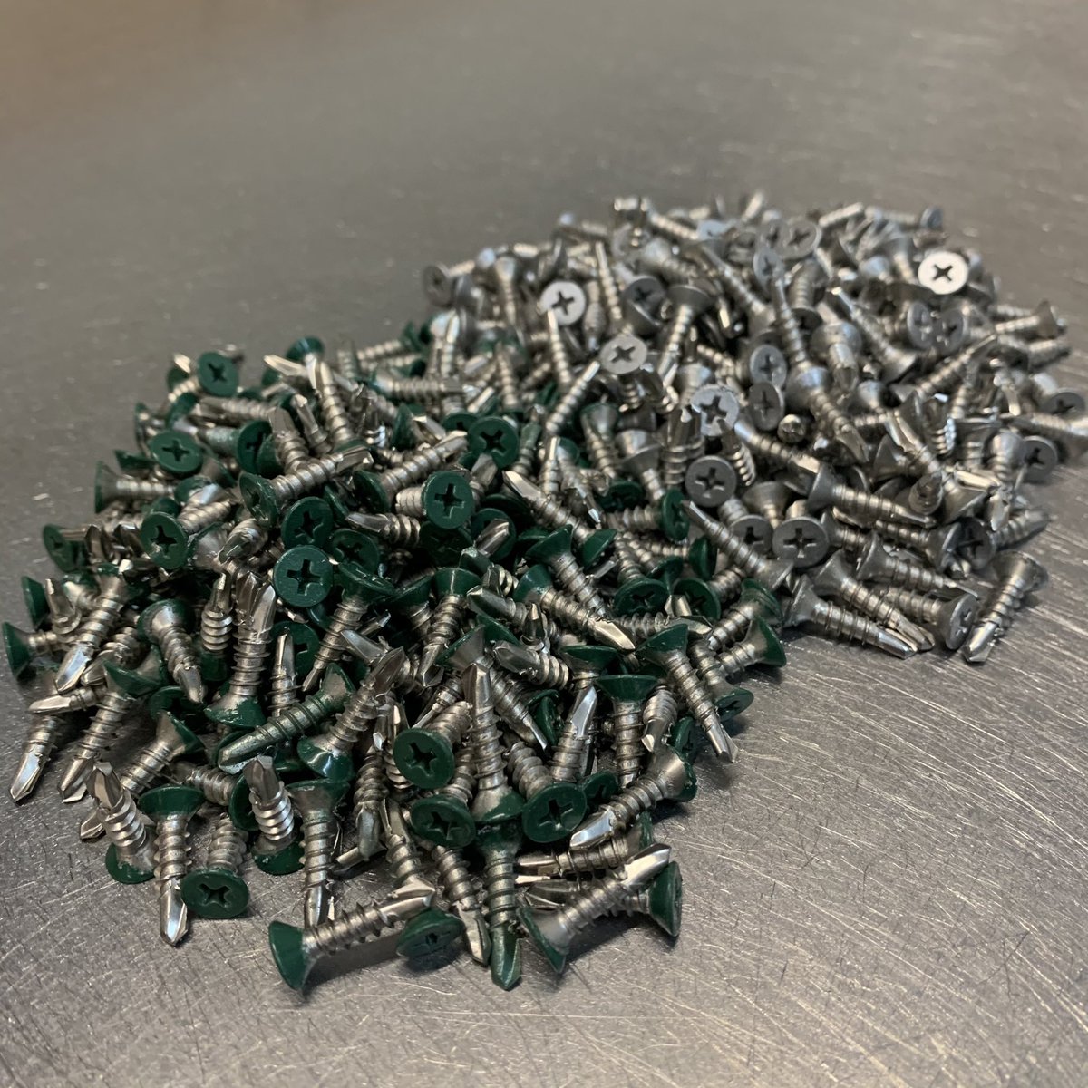 Arcpowdercoat's tweet photo. #arcpowdercoating #powdercoat #powdercoater #powdercoatingservice #powdercoating #powdercoated #powdercoatnation #custompowdercoat #powdercoateverything #powdercoaters #hardware #fasteners #screws #powdercoatedtough https://t.co/3yjORAVohh