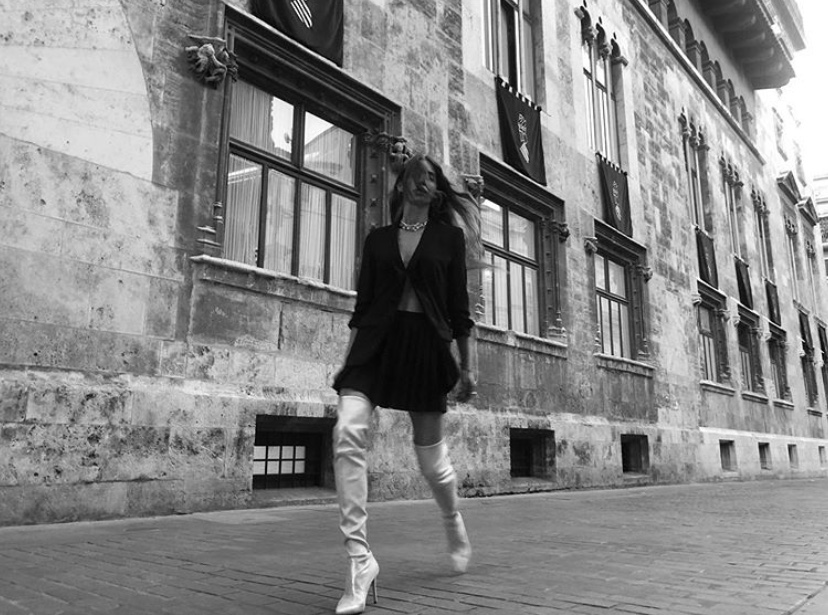 Deslumbrante Minerva Portillo con la versión más espectacular de nuestra bota #bestseller Francesca 🔝🔝✨✨💙💙 
⠀⠀⠀⠀⠀⠀⠀⠀⠀
Y tú, ¿te atreves a lucirlas? 
⠀⠀⠀⠀⠀⠀⠀⠀⠀
#magrit #magritshoes #shoes #women #moda #style #shoesfromspain #perfectstyle #shoesaddict