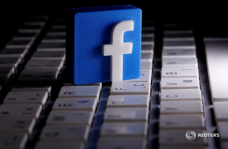 ReutersBiz's tweet photo. Facebook's quarterly revenue beat Wall Street estimates, as more businesses used its digital advertising tools during a pandemic-induced surge in online traffic https://t.co/m4KF1xEDlc $FB https://t.co/QoMvot5pCr