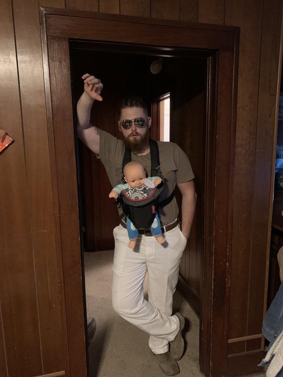 PittStateSigEp's tweet image. Vote for your favorite costume by liking or RT! 👨‍👦