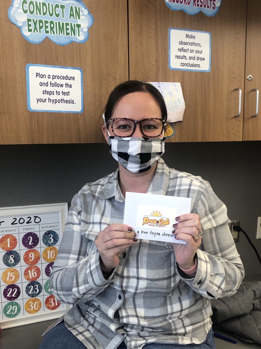 #RedRibbonWeek @TimberviewMS Nerdy Thursday winner of a $10 gift card &amp; free fajita dinner at Rosa’s is <a href="/MrsAngiePena/">Angelina Peña</a> ! Congrats!