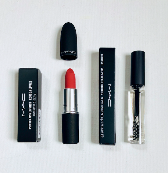 Love MAC? I'm giving away MAC Powder Kiss Lipstick in "Mull It Over" &amp; the Brow Set Gel! Great products! To enter, RT &amp; follow <a href="/davelackie/">dave lackie</a>