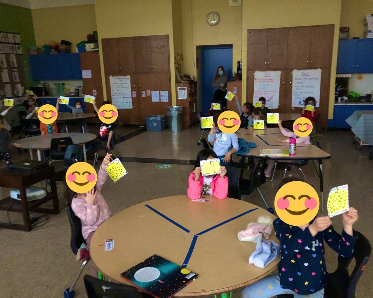 MsCrolly's tweet photo. Today 103 ss learned about Yayoi Kusama’s art + her love of dots. We read a book about her life and saw clips of her Infinity Mirrors exhibit. Ss used glow in the dark paint 2 make their own pumpkins. We turned off the lights and transformed 103 into our own glowing art exhibit! https://t.co/IyLiDpvqaa