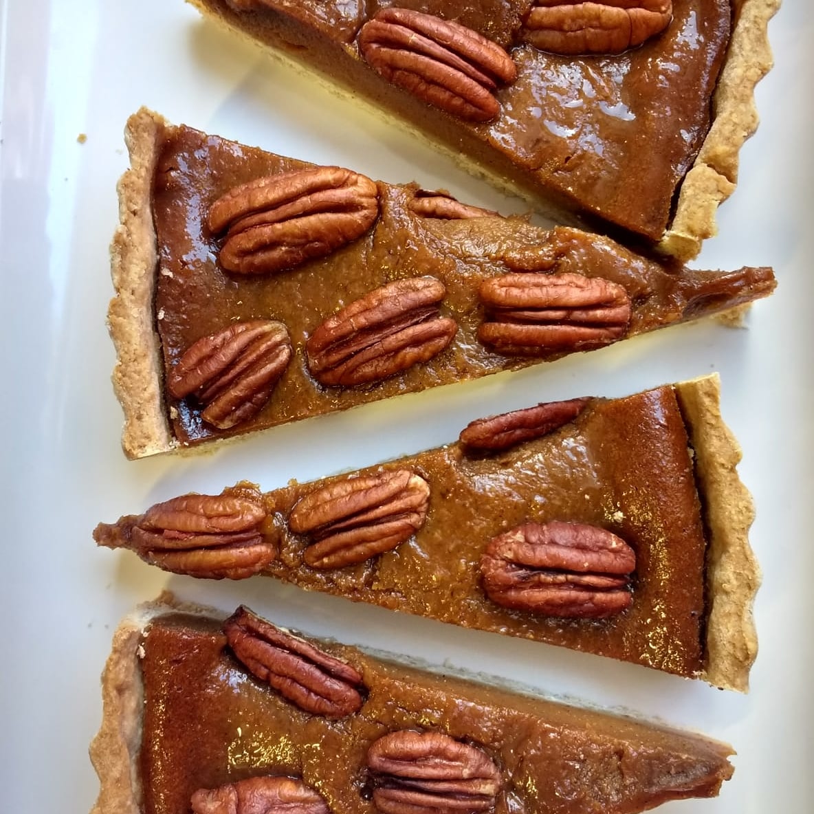 It's the pumpkin pecan pie time of year 😘 Come on down to Loseby Lane, Leicester for a slice x
Currant Affairs Open Tue - Sat 10am - 4.30pm 🤗
#vegan #pumpkinpie #veganfood #Leicester #losebylane #currantaffairs