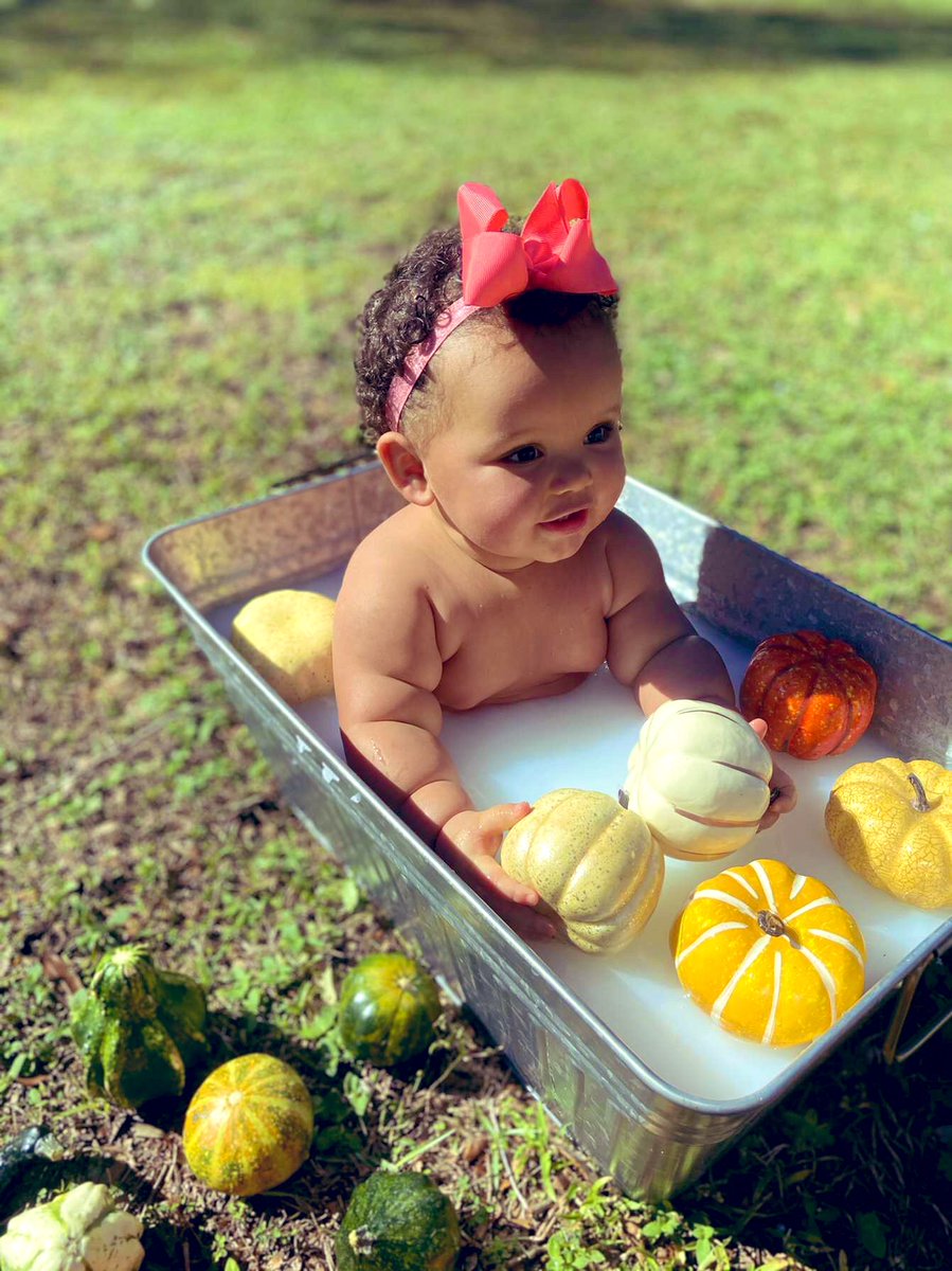 claraanneee's tweet photo. 🎃 https://t.co/8YdEixlzc3