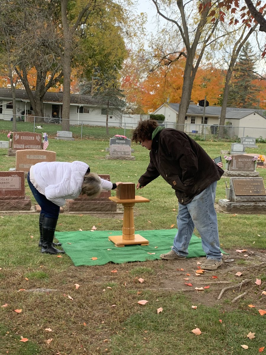 WylieMsw's tweet photo. #FlyHighDad #FinalRestingPlace the world shines a little less bright without you. 💔😢 https://t.co/9Y7ueNDv3V
