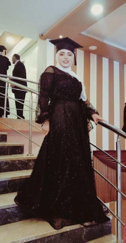 SoTalat88's tweet photo. Officially graduated💃🏻🖤🔥Day to remember🥰
#prom_night
#senior47 https://t.co/XT5Bh5ZpyG