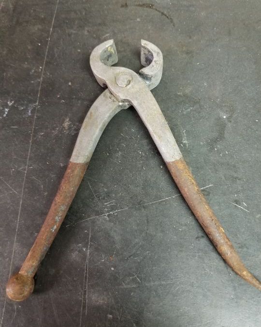 We dipped one side of these pliers in our Rust Remover BATH so you can see what happens. The rust is G-O-N-E. 

#MetalRescue #tools #restoration #rust #rusty #toolsofthetrade #workshop #toolrestoration