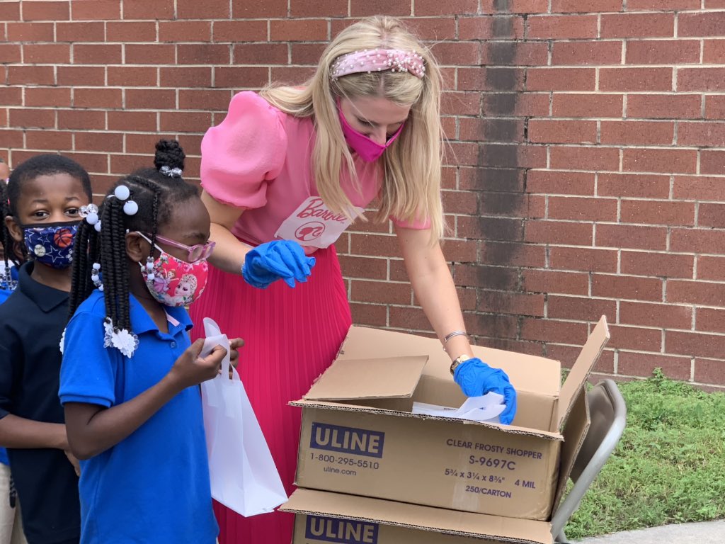 SCPorts's tweet photo. We had the best time at Sanders-Clyde Elementary this morning as our team brought trick-or-treating to all the students in a socially distanced setting. Check out the candy chutes our amazing Maintenance team designed and painted for the festivities! #SCPorts https://t.co/RC5lWttrJc