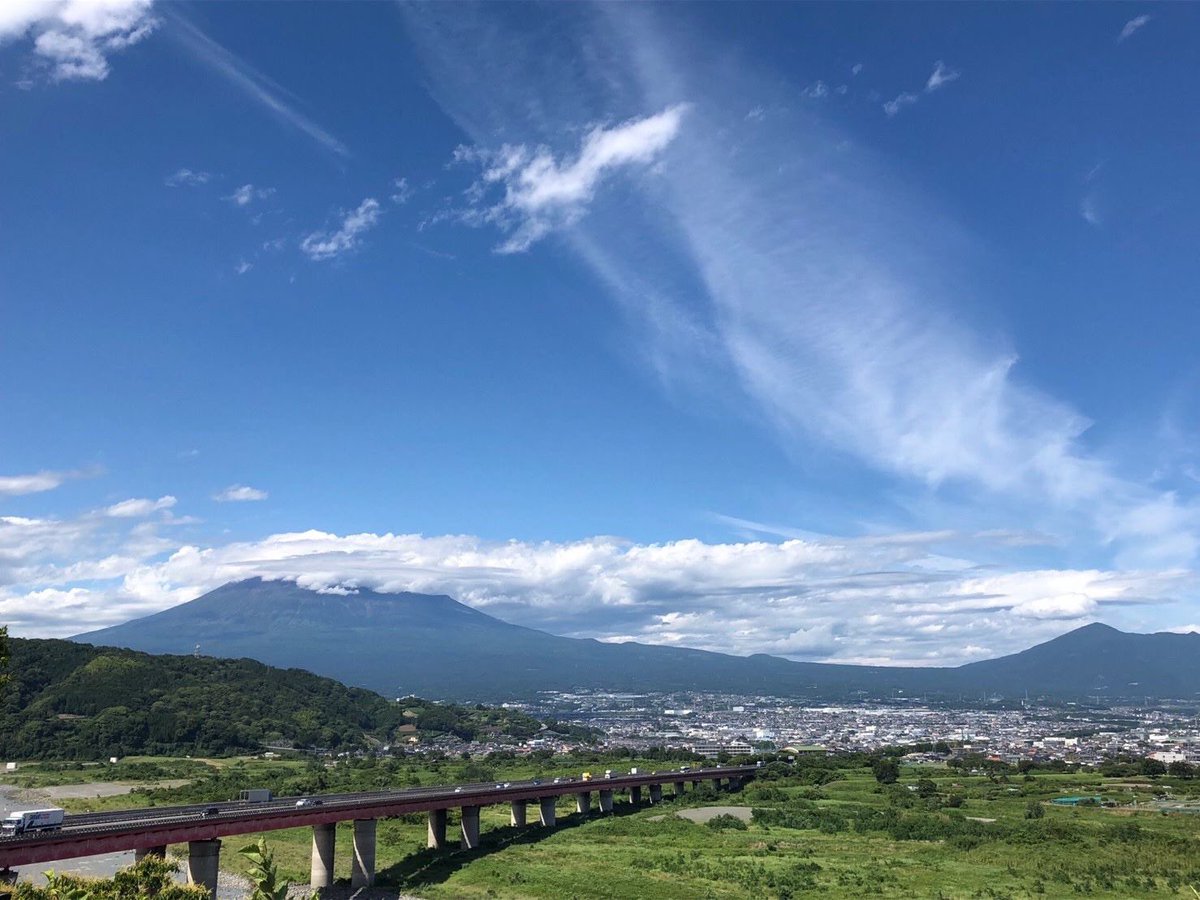 夢 V Twitter たくさんの いいね リプ Rt 人 アリガトウ 今日の富士山は 選択ミスかも 555ナイトモードにしちゃったから 待ち受け 真っ黒だし いつもありがとう