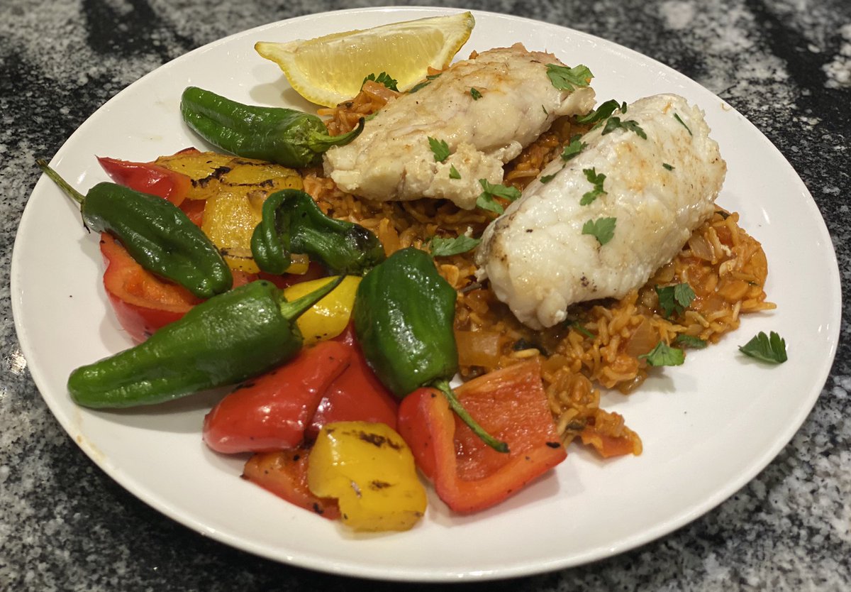 ottleyoconnor's tweet photo. 3 x @MindfulChefUK meals arrived today...just for this week #ThanksMel
Easy to follow recipes with great ingredients...added extra brown rice, peppers & some monkfish to make the meal for 2 stretch for 4...very nice!π
0 syns @SlimmingWorld
#teacher5aday #learn #SageandNourish https://t.co/VWXdvnWFGg