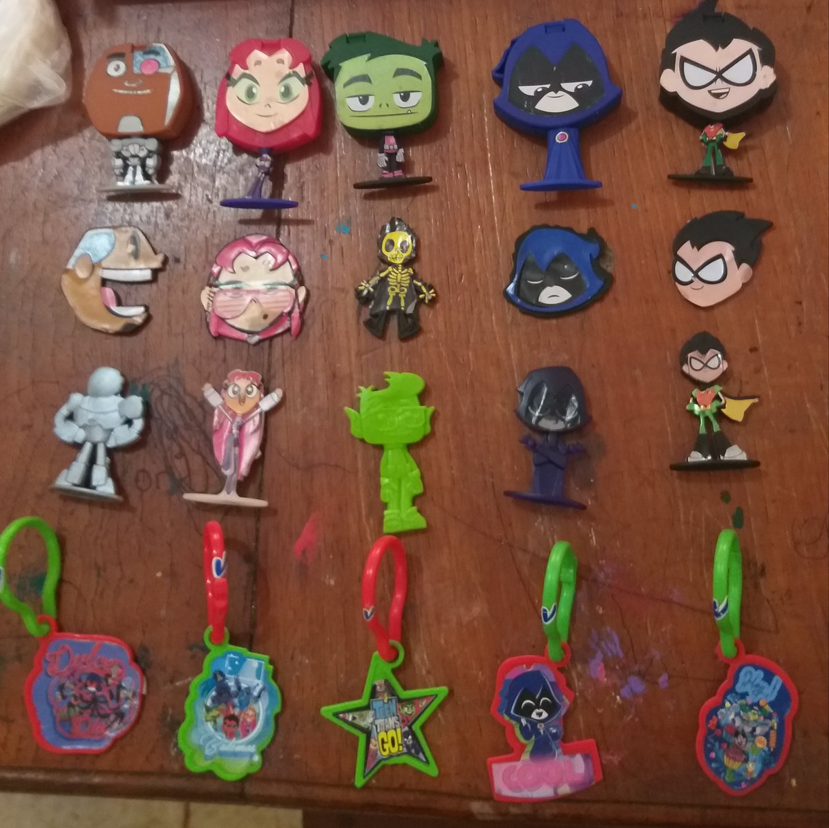 teregomat's tweet photo. @VualaMexico mi hijo ya completo toda la colección https://t.co/RctAkbcbIL