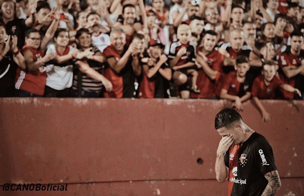 ANÍBAL MORENO (21)El joven volante de Newell’s y las juveniles argentinas es uno de los mejores proyectos del fútbol argentino; y ya lo buscan desde Brasil y Europa.Volante que destaca por su dinámica, llegada al ataque, enorme pegada, y gran capacidad de pase.Gran futuro.