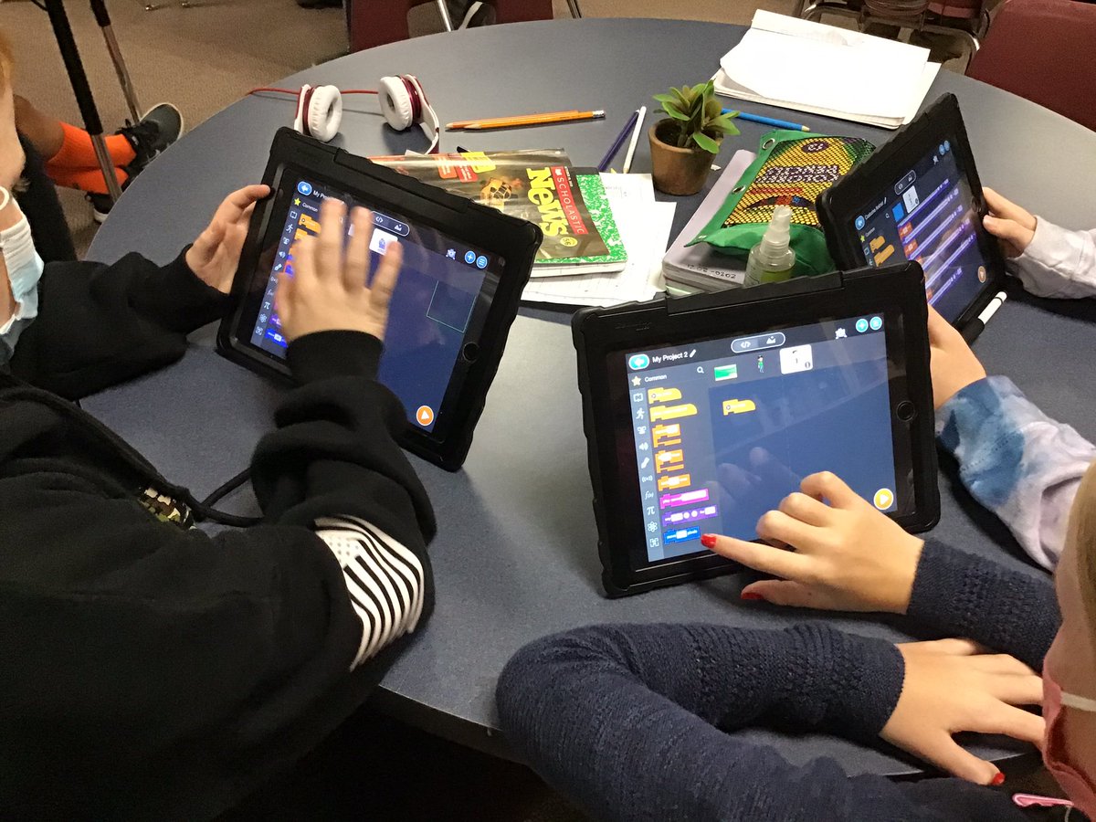 Mrs. Santa Cruz tweet media