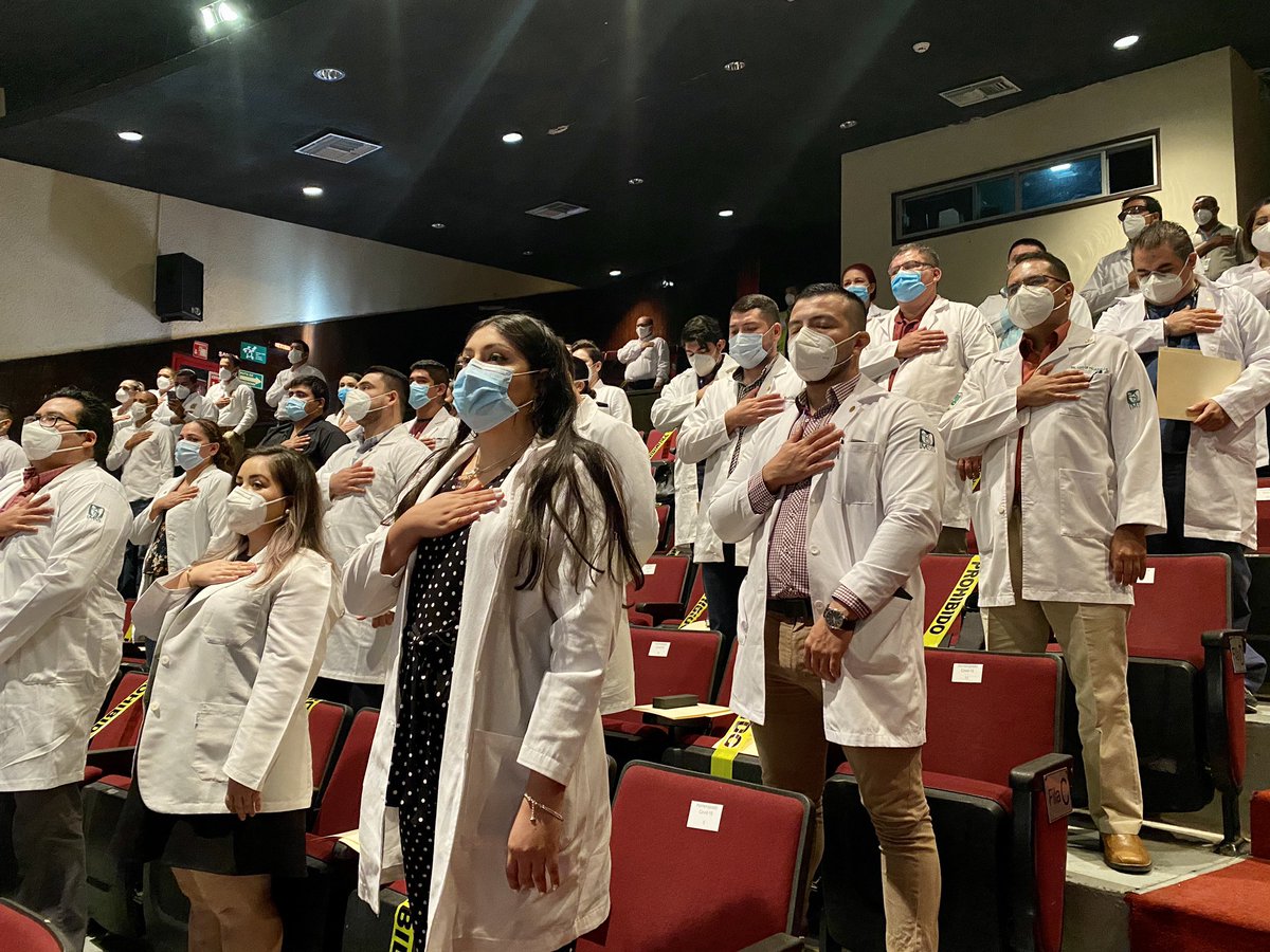 ImssSinaloa's tweet photo. Hoy #29deOctubre el autoridades de la Oficina de Representación  IMSS en Sinaloa y la Secretaría de Salud, brindaron un minuto de silencio y un minuto de aplausos en homenaje a todos los que hoy luchan contra el COVID-19. 

#IMSSsinaloa #IMSSsolidario https://t.co/MKfvtrCXDW