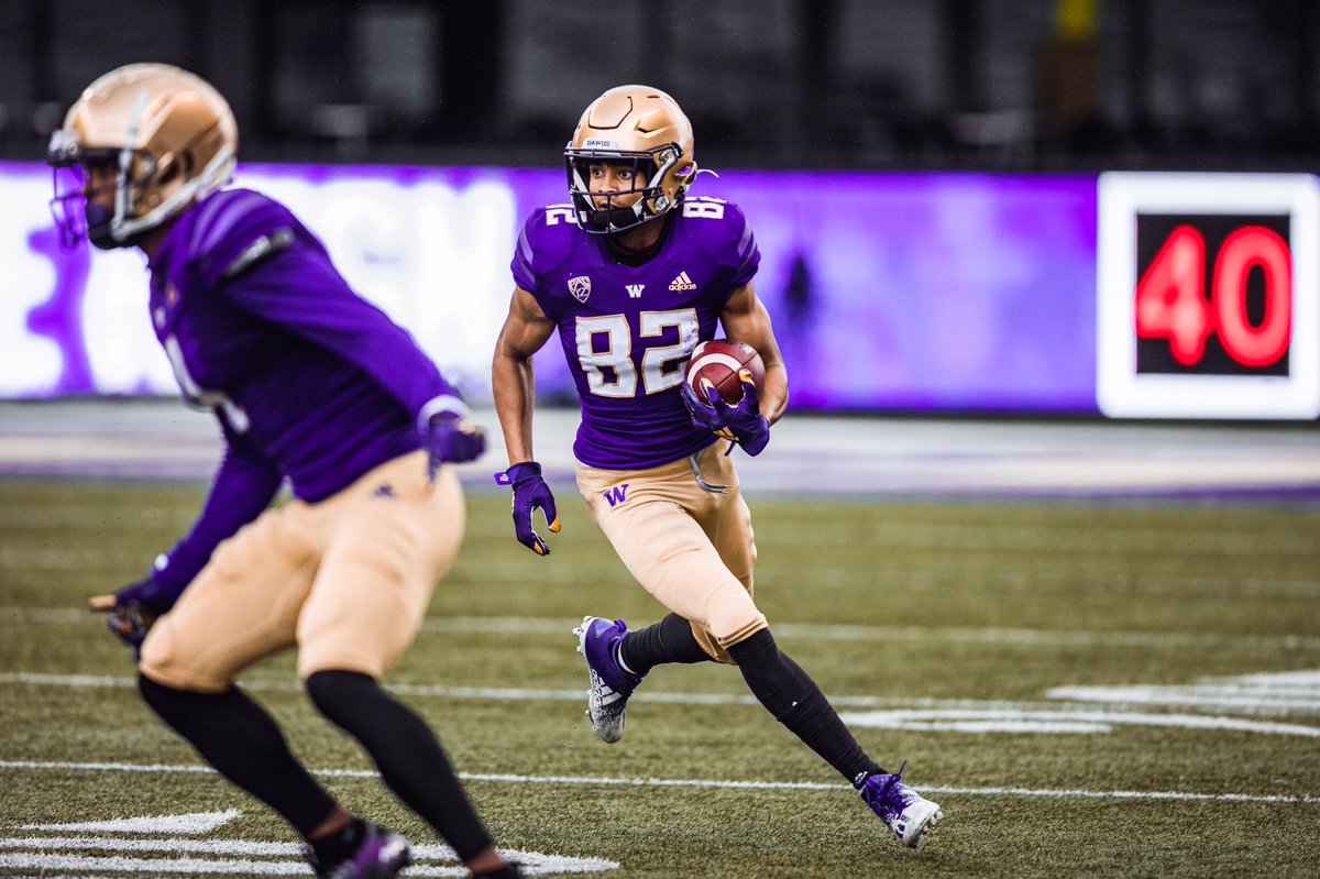 UW_Football's tweet photo. Game mentality 💯

#PurpleReign x #BowDown https://t.co/fkCn9JfjYQ