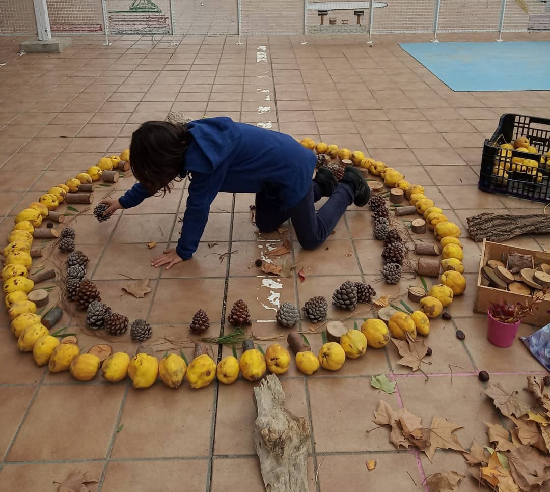 MayritActiva's tweet photo. Casi todas las celebraciones "modernas" tienen su origen o una conexión con el pasado, con la tierra, con las estaciones... En Mayrit lo sabemos y hoy hemos hecho, todxs juntxs, nuestra celebración del otoño y de la vida. https://t.co/b1LMnko0Uy