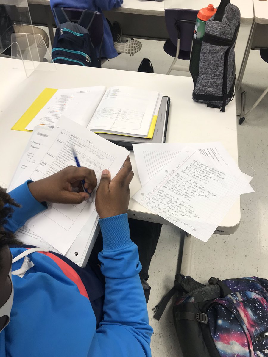 DGKIRKLAND1970's tweet photo. My 7th graders hard at work analyzing poetry! 
Makes my heart full! https://t.co/gXApQ4tCcb