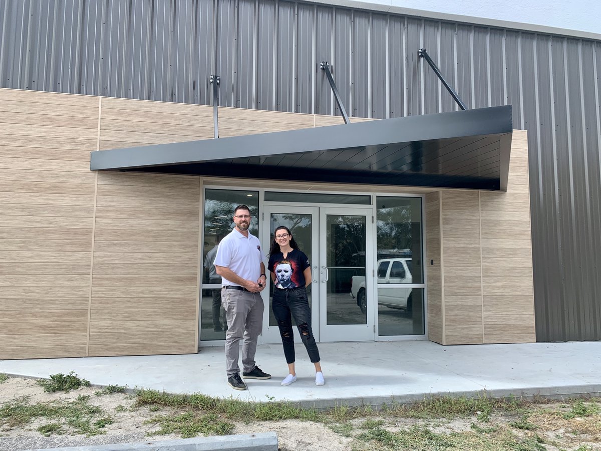 tmcdigitalmedia's tweet photo. The TMC team had the pleasure of meeting up with Kevin, Kelsey, Jeff, and Kelli at @EatonMarketing today to enjoy a little lunch and explore the build-out of their new offices in Clearwater! Congrats!!
#newoffice #FloridaFoodservice #foodservice https://t.co/HQUuz1XUQ3