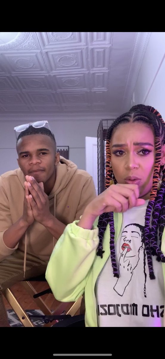 ShoMadjozi's tweet photo. 2 in one memes from the Live. Sorry @tboydaflame😂 https://t.co/9Ci2I4Xjdt