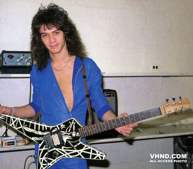 FrentZack's tweet photo. @ka8yhu Lol. Not a big fan of that one. I’m more of a star guitar fan rather than that one. Still super cool guitar. https://t.co/r7ZR4RSEIH