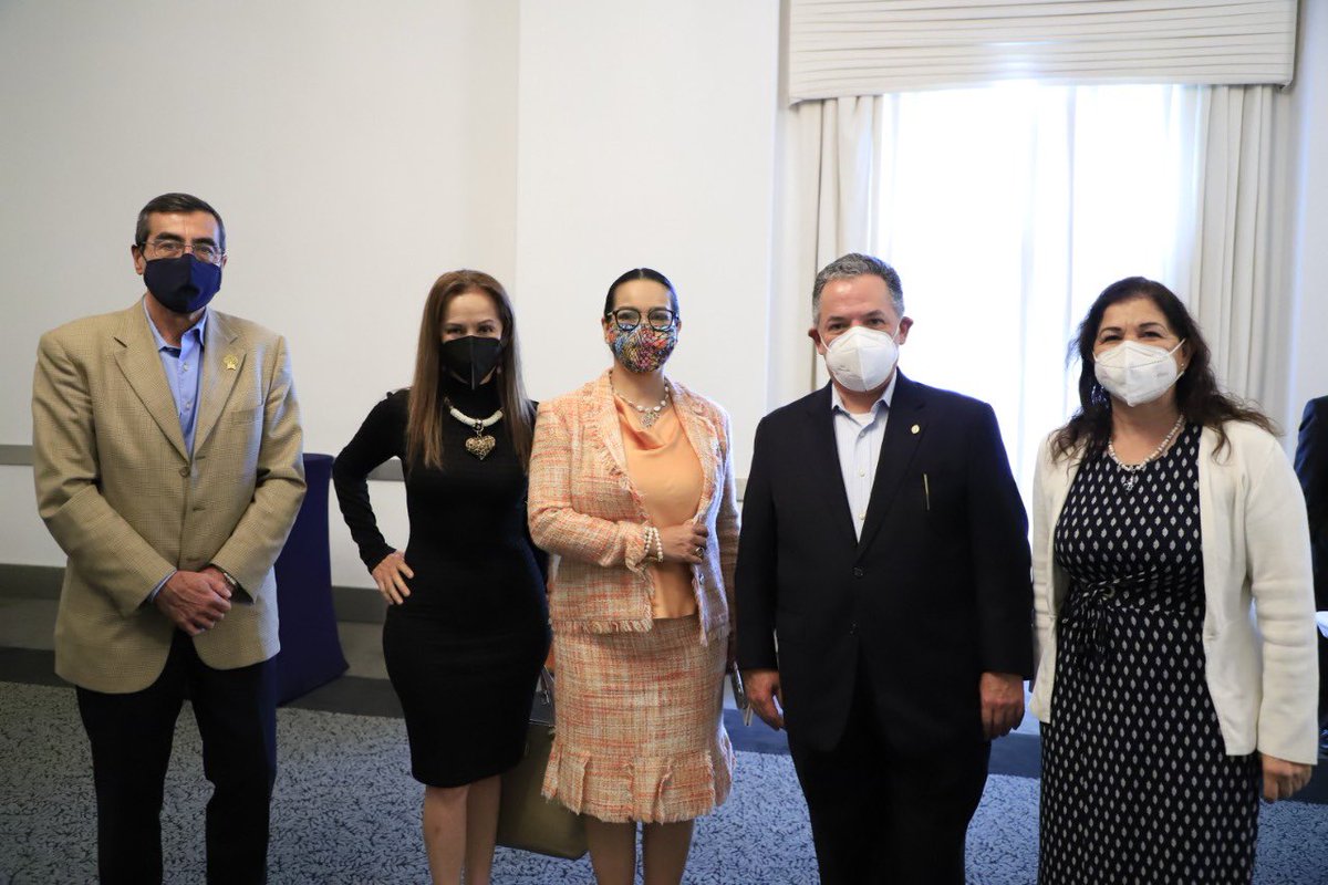 vanesabarahona_'s tweet photo. En tiempos de crisis sanitaria la unión hace la fuerza. Y con la visión de @CnetPuebla tendremos un panorama y programa más completo para reactivar al #sectorTuristico dos de las apuestas de @TurismoGobPue es impulsar el #TurismoDeExperiencia y el #TurismoIncluyente https://t.co/dpdFzuLEcZ