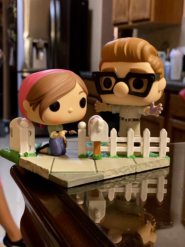 LezlyLeos's tweet photo. I love y’all pt.2 😭😭😭🥺❤️@dannimarquuuez @jaycups23
#CarlandEllie #UPfunko https://t.co/eGn275evJW