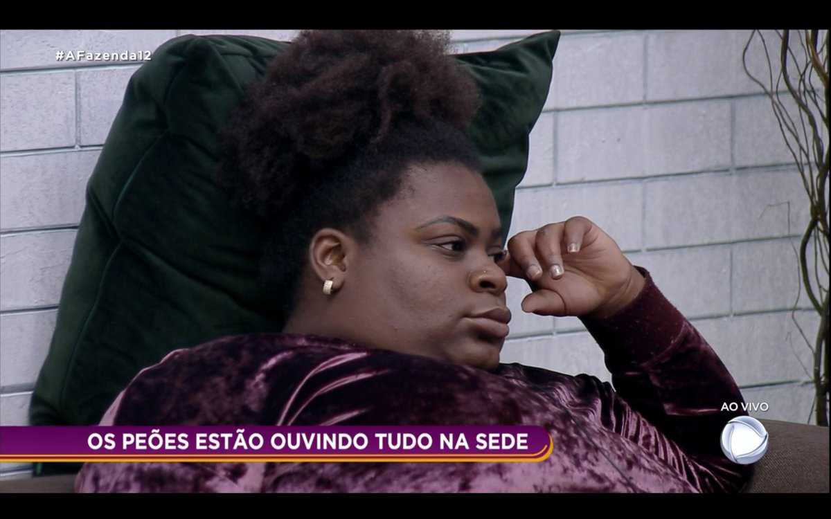 ZAMENZA's tweet photo. Tays falando da Jojo.... não tem como defender por muito tempo mesmo. #AFazenda12 https://t.co/8wPjaxMQTJ