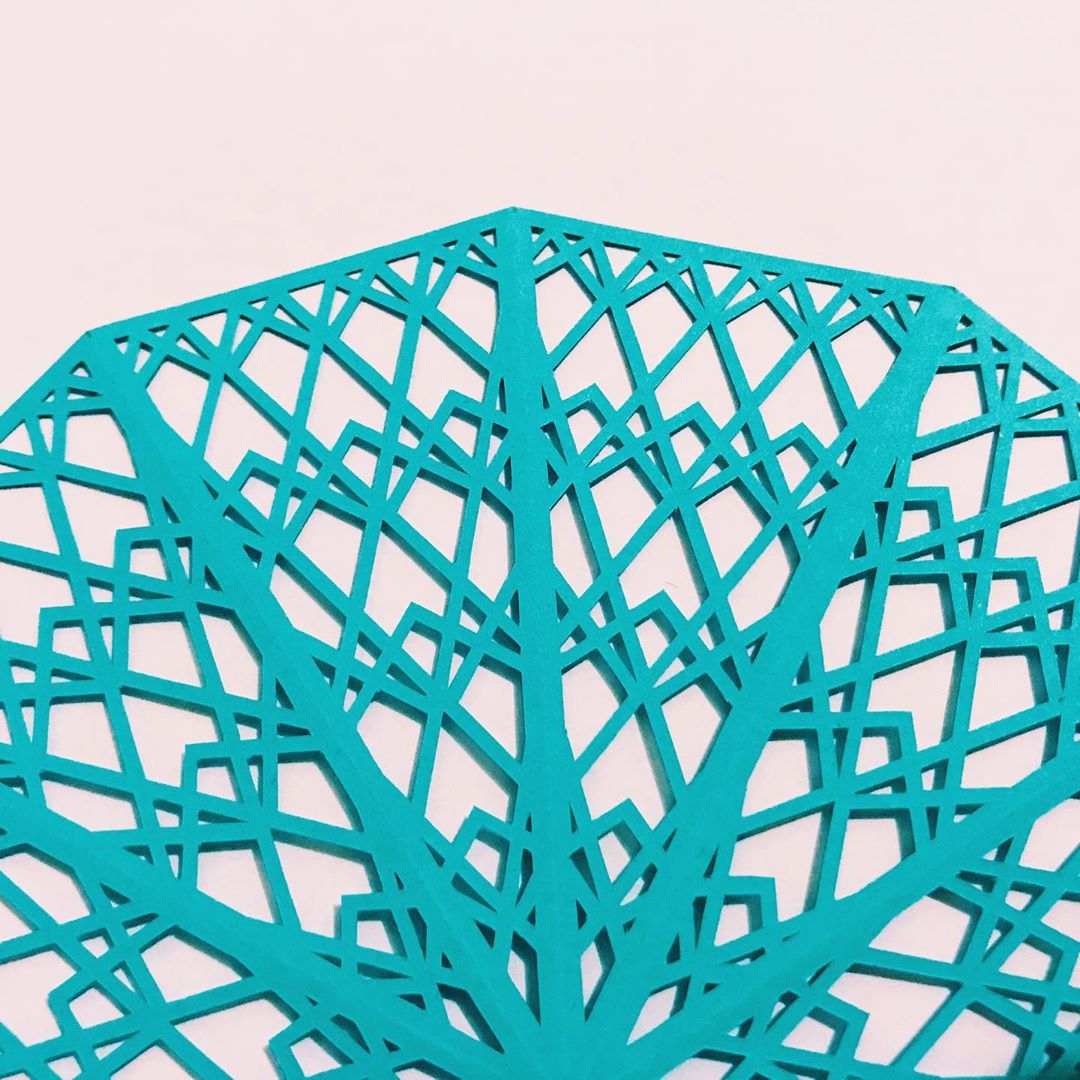 ballanddoggett's tweet image. Hand cut patterns using @colorplanpapers Turquoise by Jade Barnett.

#ballanddoggett #Colorplan #ColorplanColours #premiumpaper
#luxurypaper #colouredpaper #papercut #handcut #patterns #paperengineering #turquoise