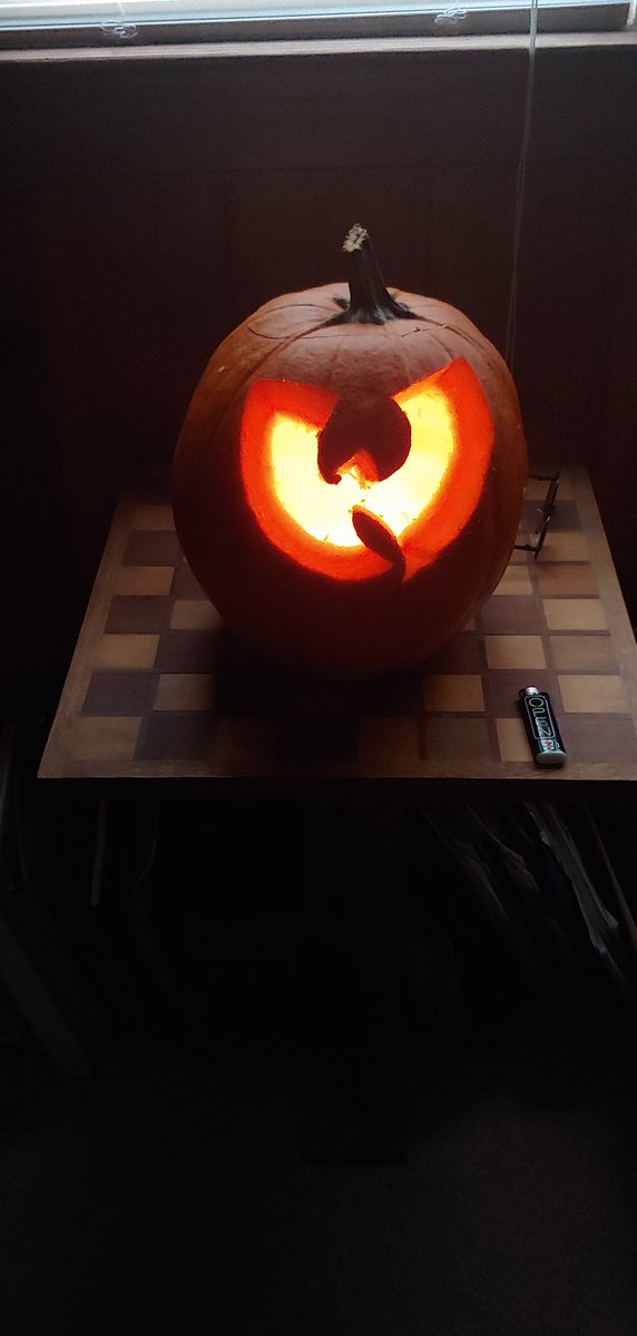 Chatchd's tweet image. One of our pumpkins this year.  Gotta let the kids know

#WuTang #WutangForever #jackolantern #Halloween #TMFS 
#TwoMiceFitnessSolutions #Dadlife #