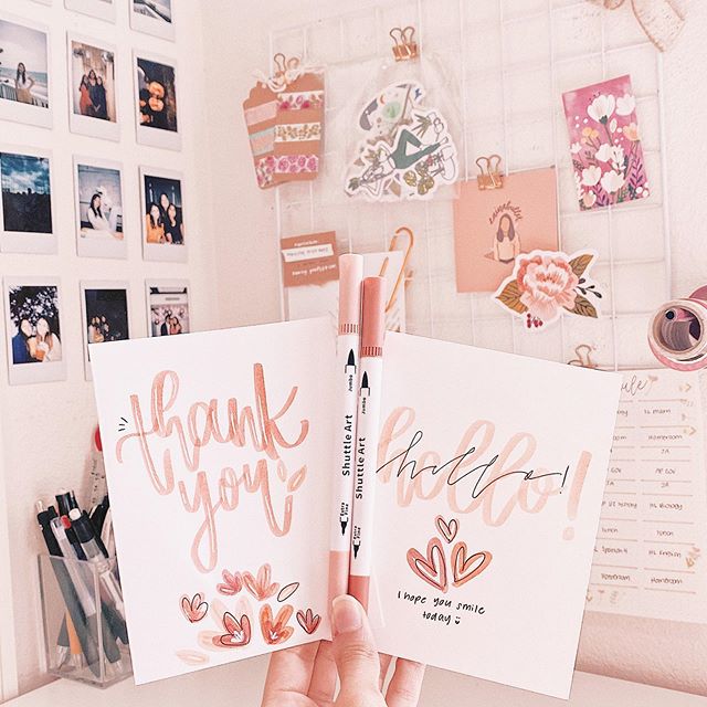 💛Hope you smile today :)

Art By: @zainabullet
Made with: Shuttle Art 120 Brush Pens
bit.ly/3oHOtWz

#lettering #shuttleart #shuttleartbrushpen #bulletjournal #greetingcards