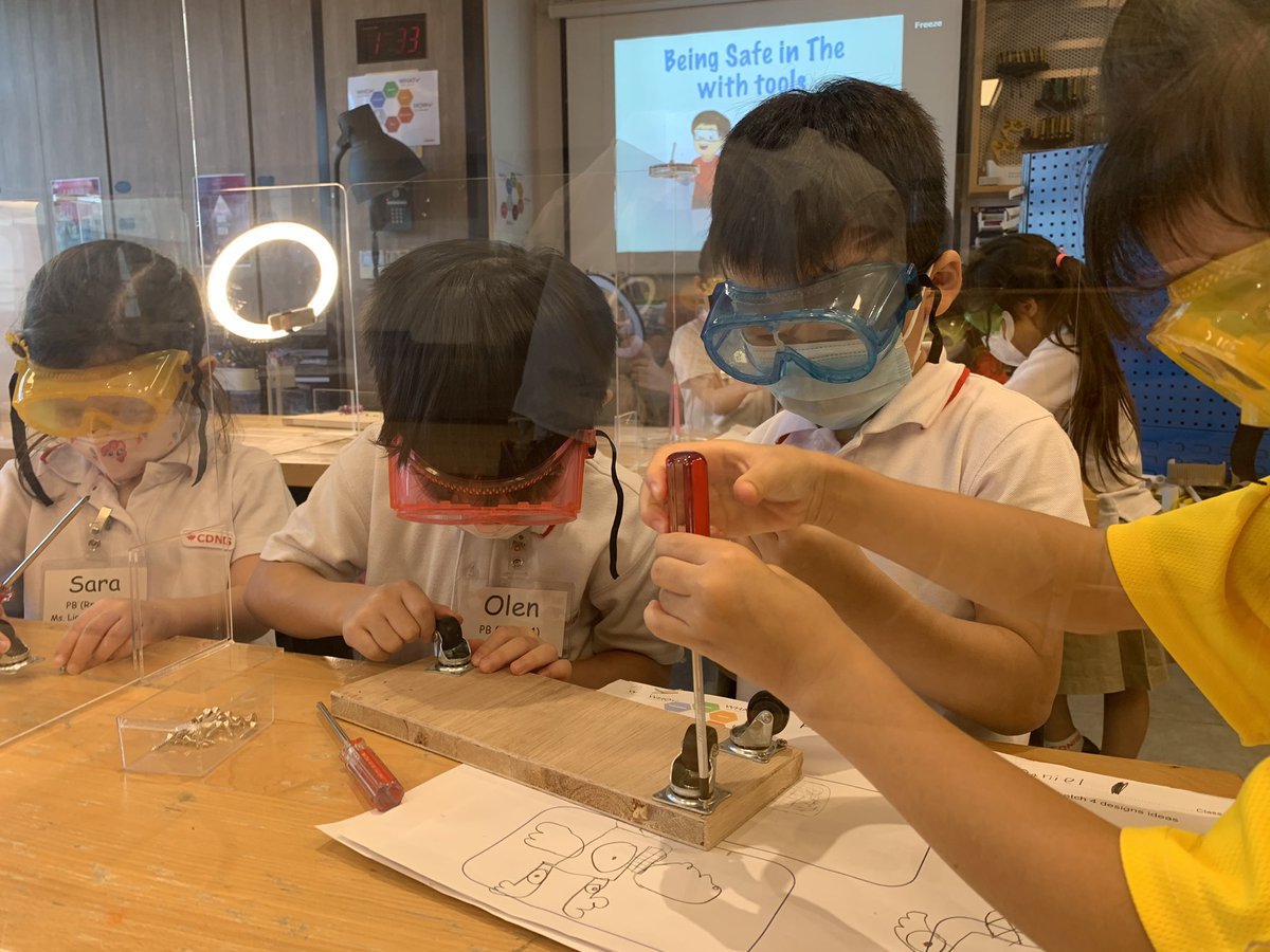 The Hive is ALIVE!! Putting the tools back into the hands of our kids... prototyping #makered #makespaces #designthinking #yongzhou #richardhenry #makerbay #cdnis