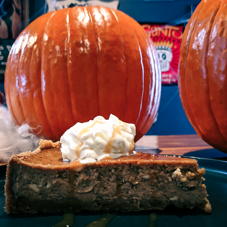 Punkin' Cheesecake, anyone?

#dessert #postres #thebranch #springbranch #longpoint #onpoint #eatlocal #drinklocal #supportlocal