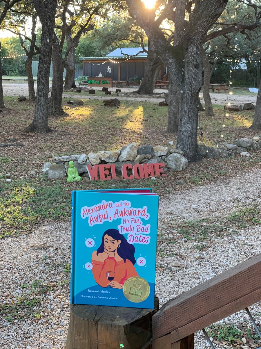 BethanyHegedus's tweet photo. Almost party time for @RebekahAManley #AlexAwfulDates @BookPeople @TheWritingBarn #booklaunch #writingcommunity https://t.co/PJ29cCQOGh