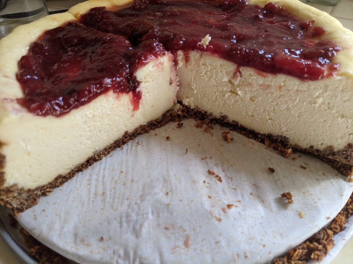 Oh! ALSO. HERES THE CHEESECAKE!!
I'm quite pleased with it!
The pic was posted up on the #dandesaga #discord earlier!
https://t.co/w8hKpvBfkq
#cheesecake #earlofsammitch #stream #twitch https://t.co/9xJAQ7U3GA