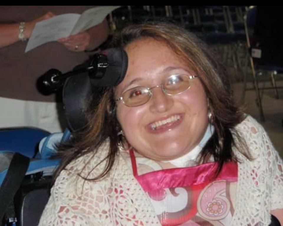 averybiomedical's tweet photo. Throwback to when I received an award for Girl Scouts in 2008! For more information on the benefits of our Avery Diaphragm Pacemaker visit https://t.co/Tu9NfR4aZx #ThrowbackThursday #averybiomedical #spinalcordinjury #cchs #centralsleepapnea #diaphragmparalysis #ventdependent https://t.co/JSv5JviLuI