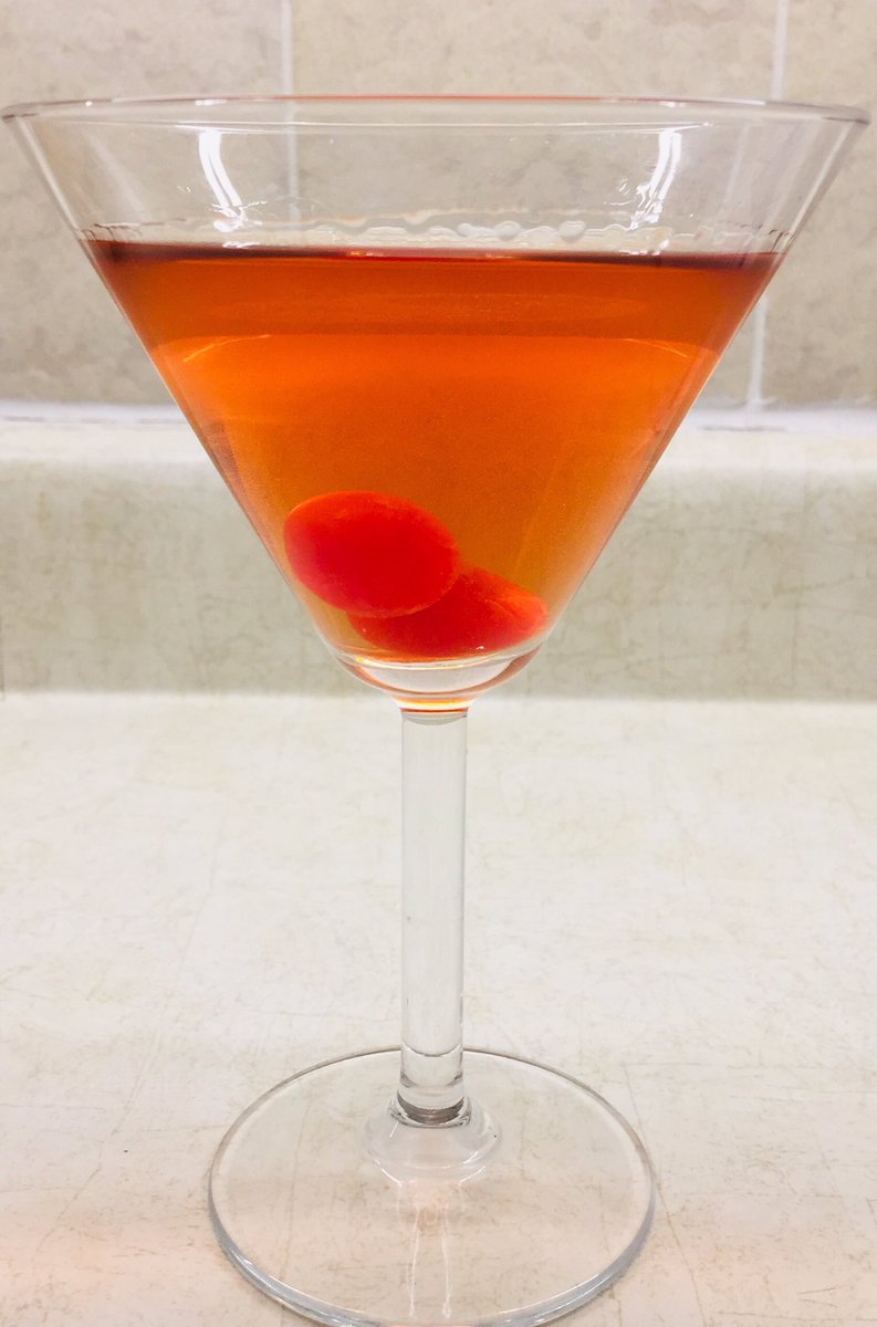 Recreating a random drink I used to make, many moons ago🍹🤞😆 #nothalfbad #mixology #AmateurHour #martini #Nostalgia #ThursdayFeeling #ThrowbackThursday #Tbt #Autumn2020 https://t.co/73nCPUTuSG