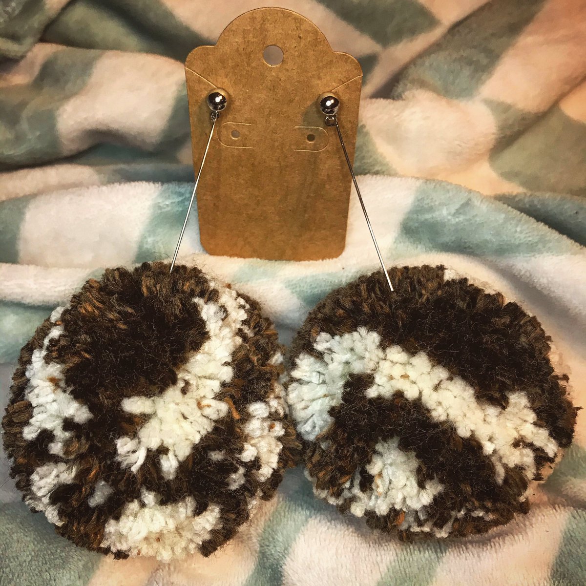 BohoWandering's tweet photo. How do you feel about cow-print inspired oversized Pom earrings? Because I’m obsessed! Head to the link in my bio to snag them for yourself! https://t.co/oaG4kl53PZ