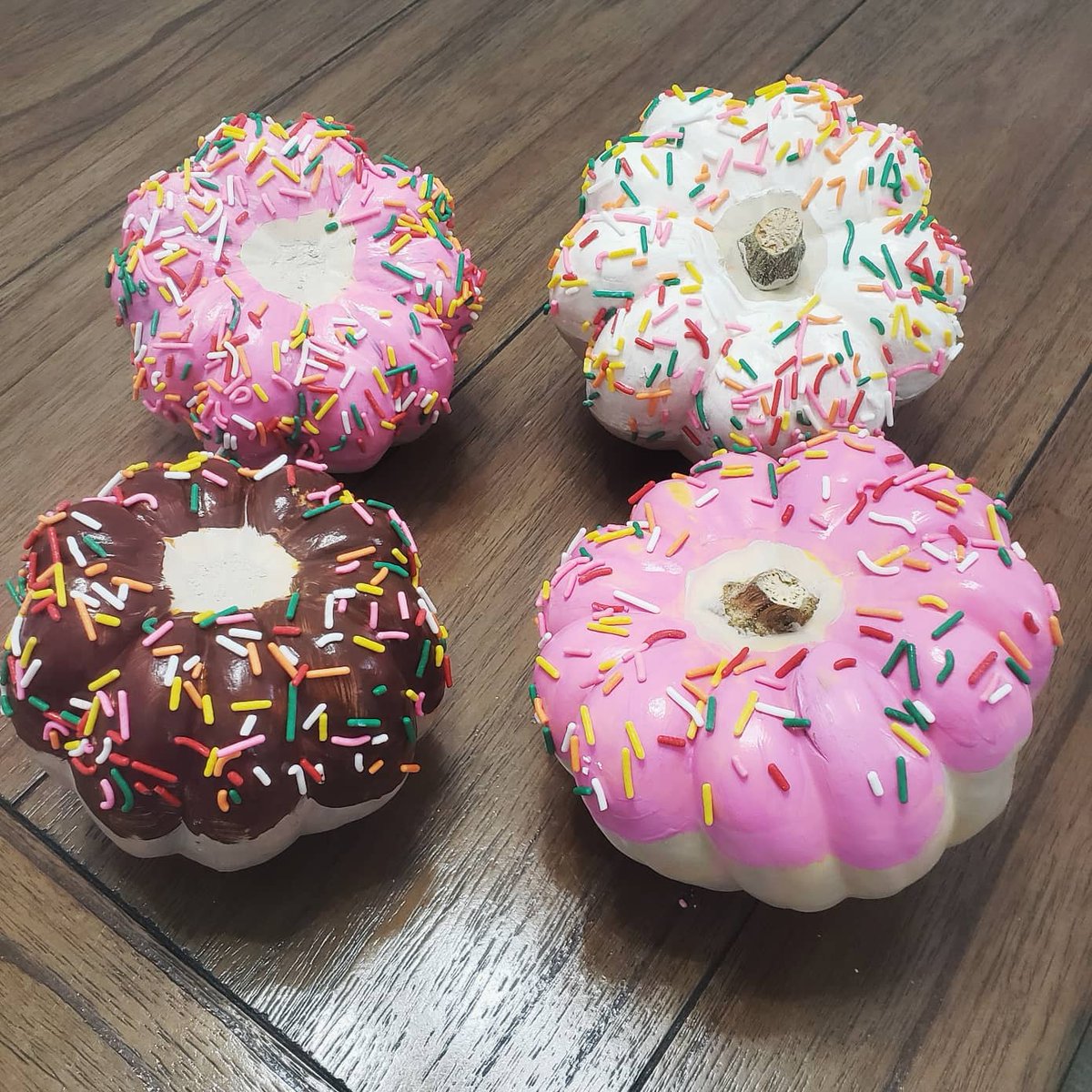 __MsStark's tweet photo. Donuts, anyone? I transformed my pumpkins into one of my favorite sweet treats! 🍩💕 Check us out on Insta at mpe.stemstagram for more awesome creations that definitely AREN'T pumpkins 😄🎃 @MPEScougars #MPESstem https://t.co/TQK2qRwmQ3