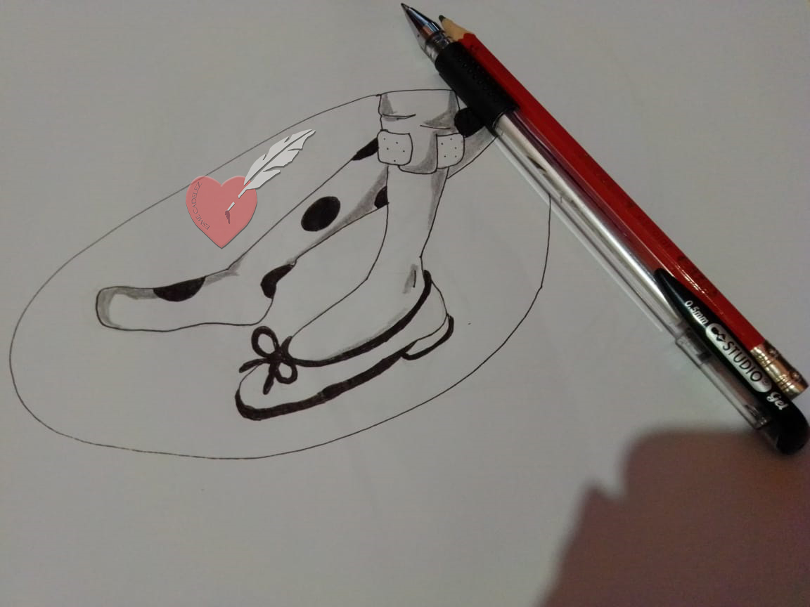 ECadelez's tweet photo. Día 28: Shoes, del reto #inktober2020 una doble vida, contada por unos zapatos #inktobershoes #inkart #fanartladybug #marinette #facela #penstudio https://t.co/Da80zqP5Hi