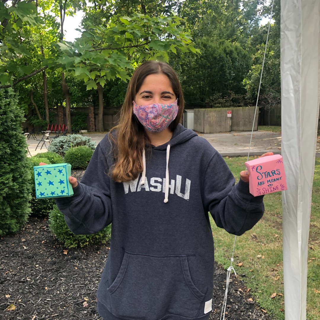 STLArtsChamber's tweet image. #tbt to a group of socially distanced @washuhillel who folded SoulBoxes as part of our Art Heals Violence, a multi site installation coming in 2021.

Interested in folding boxes? Sign up at our website!

#SoulBoxProject
#ArtHealsViolence
