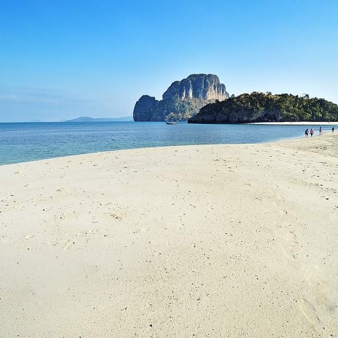 Anyone looking for a place to relax, take photos, and swim?  "Tha ley Wak" is the place you're looking for 🏖🩱☀️🏊‍♂️

It is time to plan your vacation - contact us today: 
📧 dtkr@dusit.com
📞 075 628 000
💬 Contact us through Facebook Messenger