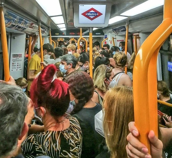 cgtzonasur's tweet photo. HUELGA | Siguen los desahucios, hacinamiento, precariedad...

Hay que romper con la dinámica de desmovilización, la #DoctrinaDelShock.

No basta con pedir dimisiones y sentarse a esperar!

Es hora de luchar ! 

#NuestraSaludOSuDinero
#HuelgaGeneralMadrid
#11N @CGT https://t.co/CihFFGquqX